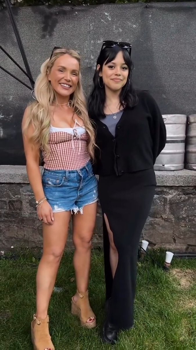 jenna_ethereall's tweet photo. Today in 2024, Jenna Ortega at Forbidden Fruit festival in Dublin 🇮🇪🎶 https://t.co/DLrUwUtA3i