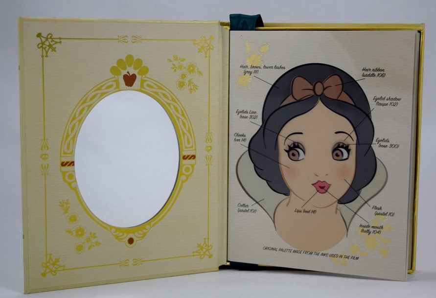 dreamyyarchive's tweet photo. 1937 snow white storybook palette https://t.co/jRRhDFhXKI