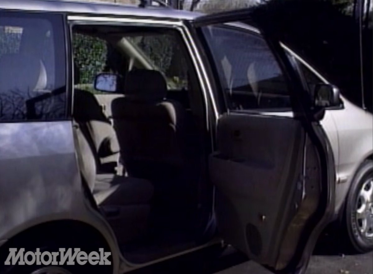 MotorWeek's tweet photo. The 1995 @Honda Odyssey was the brand's first minivan and it had conventional swing-out doors rather than sliding ones! 

https://t.co/gGxtve7W9Z https://t.co/3yNnFD04Vx