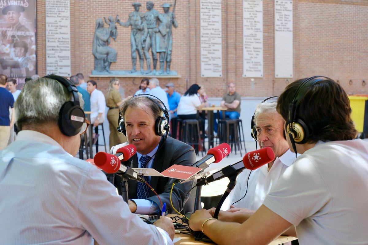 eltorilOM's tweet photo. 📻 Las Tertulias de El Toril 04/06/2026

🗣️ Hoy, con Borja Domecq, Joxin Iriarte, Graciano Palomo, Alfonso Ibarra, Javier Valverde, Ismael Martín, Gonzalo Higuero y Luis Miguel Parrado

Escúchala aquí ��🏻

https://t.co/DazMvzAduh https://t.co/RvmvG3HycH