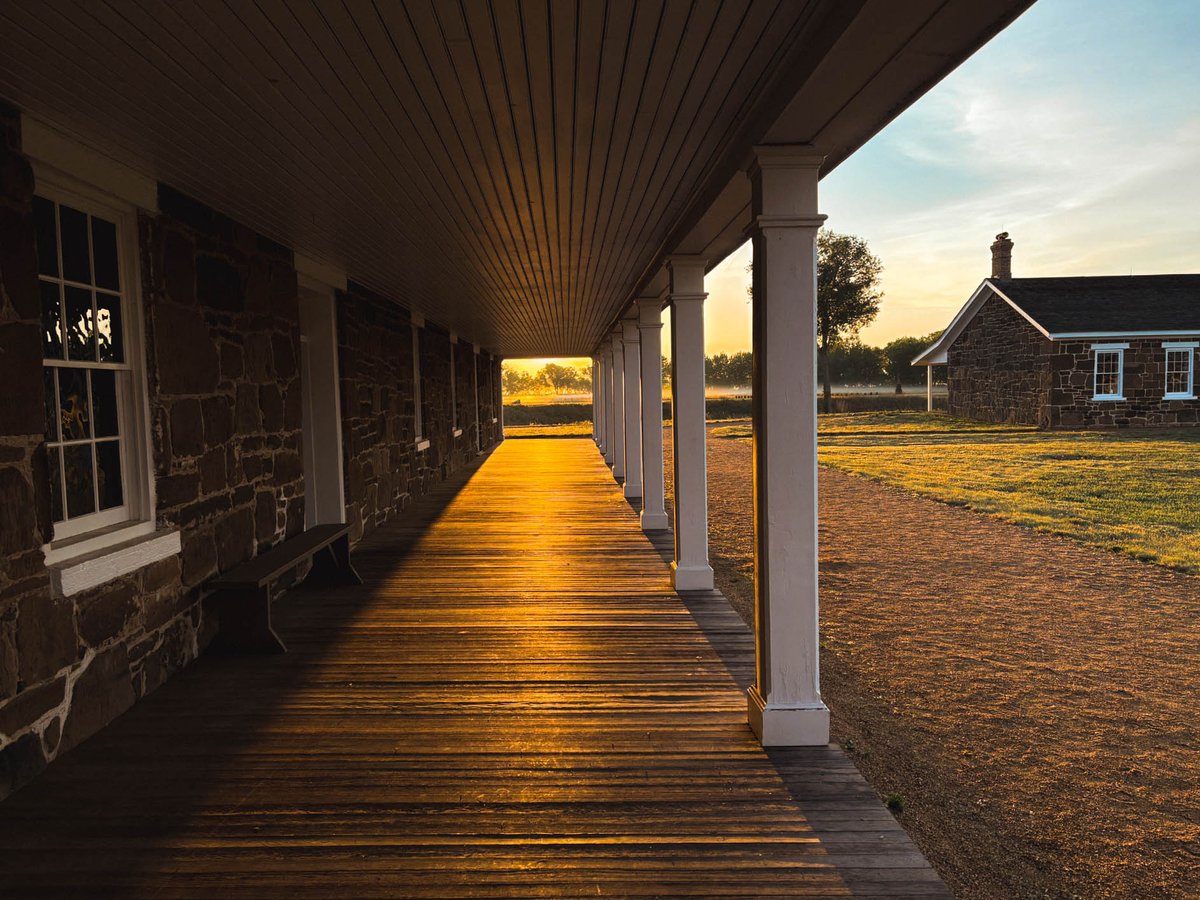 FortLarnedNPS's tweet photo. It’s not often that we get a layer of morning mist at Fort Larned, but we had the perfect cool morning for it this last Memorial Day weekend. It can make you quickly forget how bustling this place used to be.
#FindYourPark #FortLarned #LivingHistory
Photo by Ben Long, NPS https://t.co/3844yWNgMh