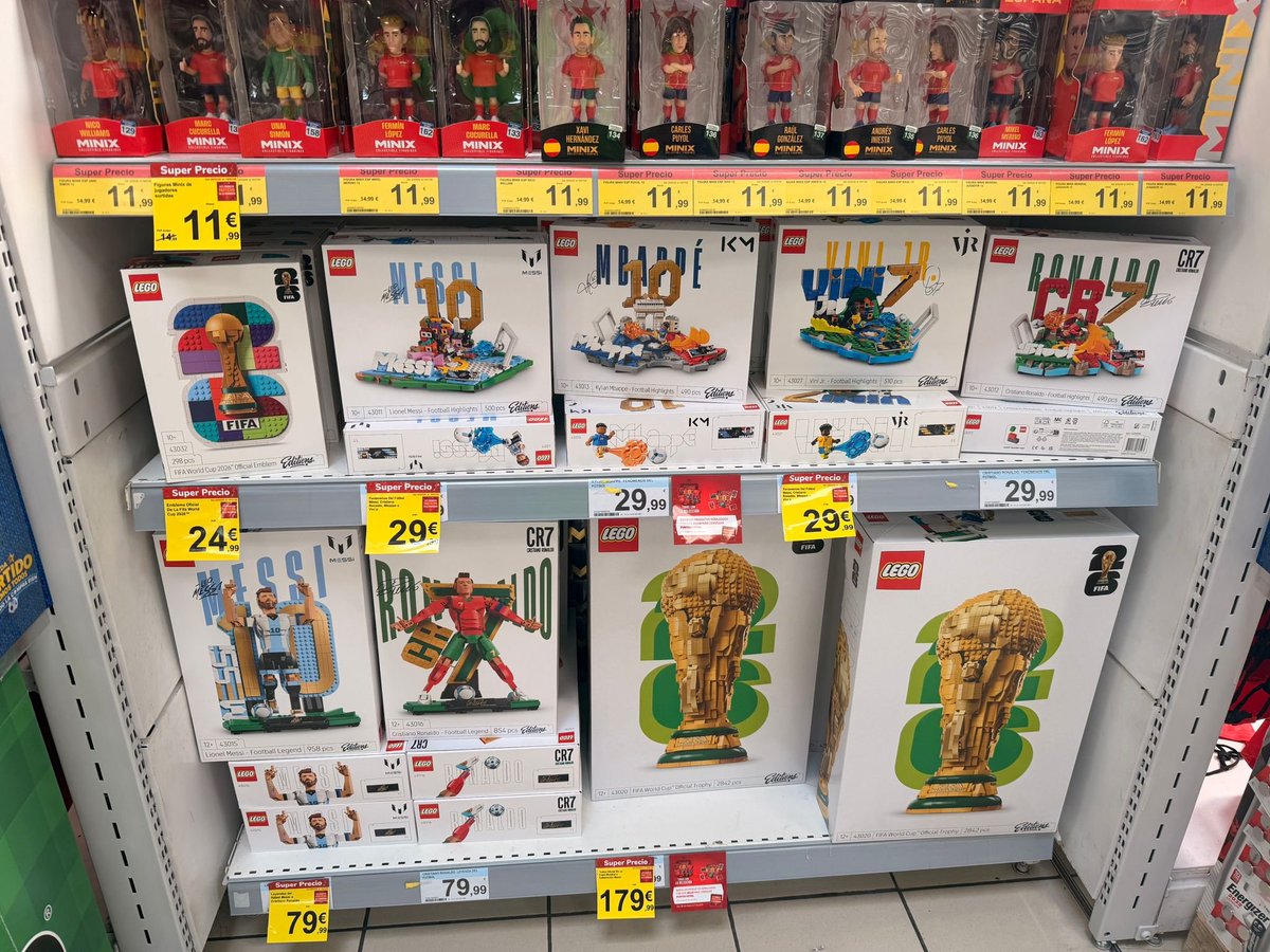 CarrefourES's tweet photo. Los nuevos #LEGO del #Mundial ya están disponibles
¿Cuál es tu favorito? https://t.co/YtUl4ShsOR