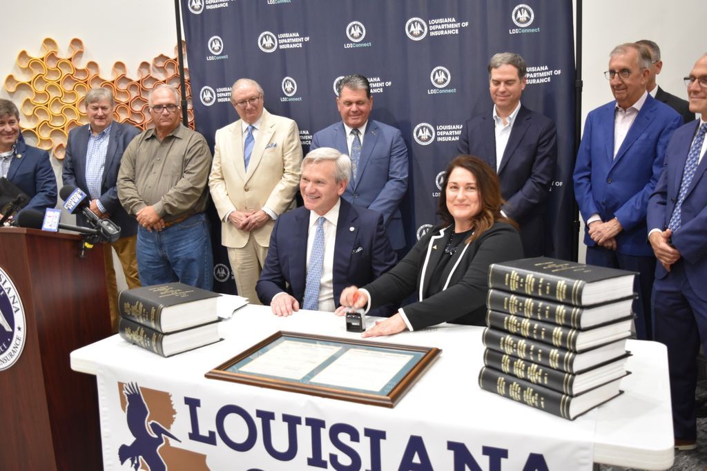 LAInsuranceDept's tweet photo. 𝟴𝟬,𝟬𝟬𝟬 𝗖𝗹𝗮𝗶𝗺𝘀 𝗟𝗮𝘁𝗲𝗿: 𝗧𝗵𝗲 𝗙𝗶𝗻𝗮𝗹 𝗣𝗮𝗴𝗲 𝗶𝘀 𝗧𝘂𝗿𝗻𝗲𝗱 𝗼𝗻 𝗞𝗮𝘁𝗿𝗶𝗻𝗮 & 𝗥𝗶𝘁𝗮 𝗗𝗲𝗯𝘁 
At a news conference yesterday to discuss a major milestone for Louisiana Citizen’s Property Insurance Corporation – announcing the 𝗳𝗶𝗻𝗮𝗹 𝗽𝗮𝘆𝗺𝗲𝗻𝘁 𝗼𝗳 𝘁𝗵𝗲 𝗯𝗼𝗻𝗱𝘀 𝘁𝗵𝗮𝘁 𝗽𝗮𝗶𝗱 𝘁𝗵𝗲 𝗰𝗹𝗮𝗶𝗺𝘀 𝗼𝗳 𝟴𝟬,𝟬𝟬𝟬 𝗽𝗼𝗹𝗶𝗰𝘆𝗵𝗼𝗹𝗱𝗲𝗿𝘀 for the losses they experienced following hurricanes Katrina and Rita – @CommTemple said, “I am confident our insurer of last resort is financially well-positioned to handle future storms.”

𝗪𝗵𝗮𝘁’𝘀 𝗻𝗲𝘅𝘁: With hurricane season now upon us, he reminds everyone to 𝗕𝗲 𝗜𝗻𝘀𝘂𝗿𝗮𝗻𝗰𝗲 𝗥𝗲𝗮𝗱𝘆. “Hurricane season started Monday, so now is the time to Be Insurance Ready. 

𝗪𝗵𝗮𝘁 𝘆𝗼𝘂 𝗰𝗮𝗻 𝗱𝗼: @CommTemple encourages residents to download the 𝗟𝗗𝗜𝗖𝗼𝗻𝗻𝗲𝗰𝘁 𝗮𝗽𝗽 for information that can help you get prepared for hurricane season.