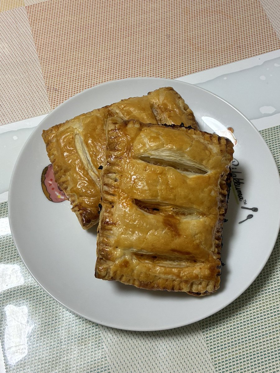 chagu9215's tweet photo. ミートパイ作った
明日食べます https://t.co/pvSLP8Tk07