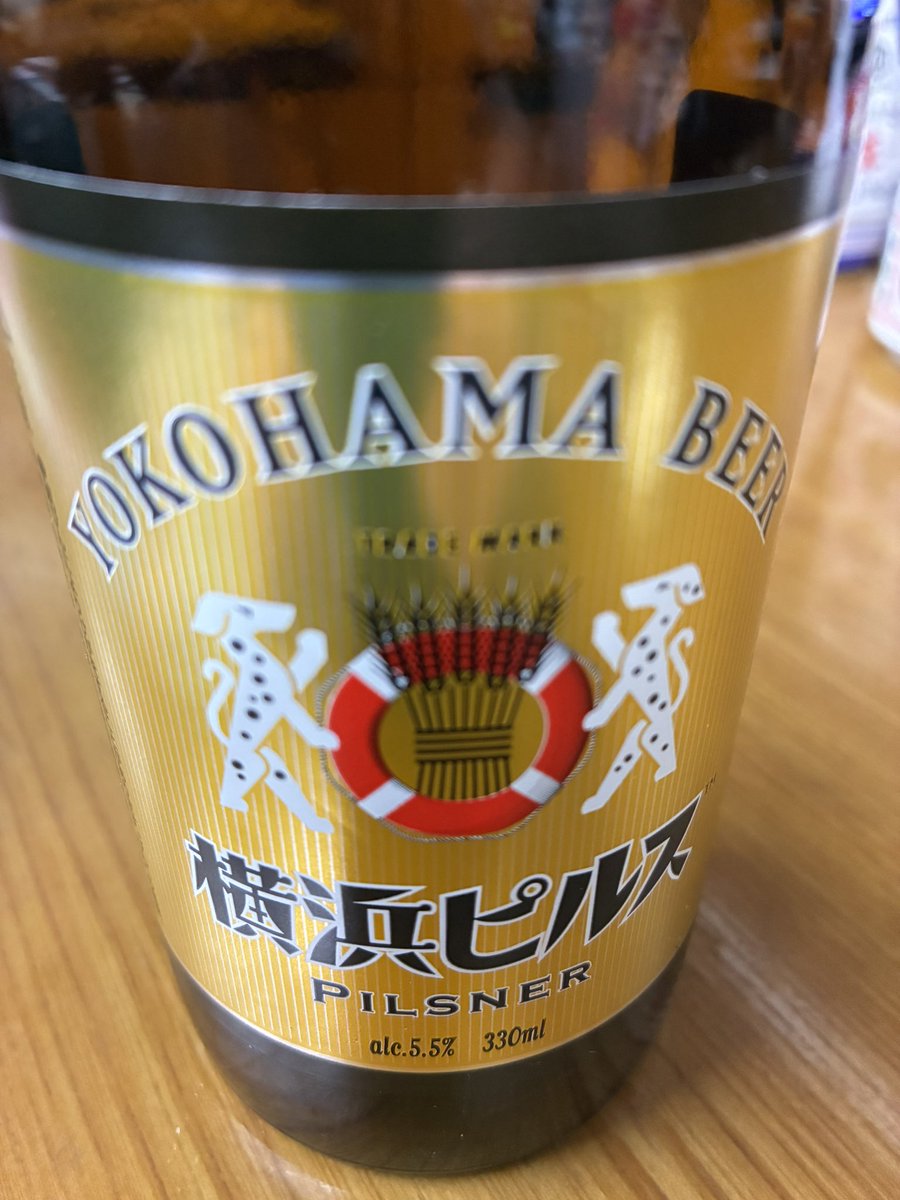 AotsukiYun's tweet photo. 大人になって
いつかはビールがおいしく感じられる
のかとおもってました、、、
(  -᷄֊-᷅ )…苦… https://t.co/GYRM7Yi6yt
