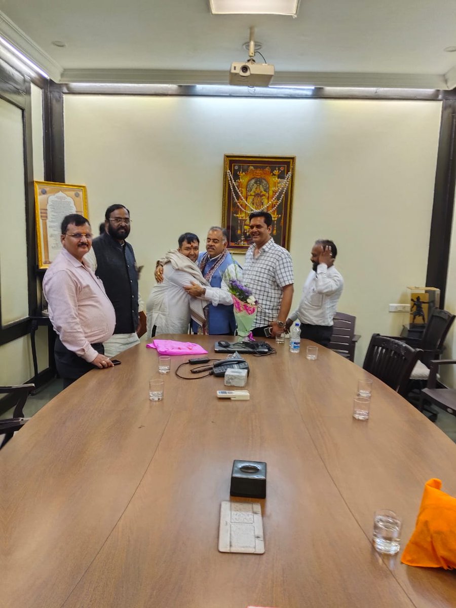 AnshuPrem4's tweet photo. @tarunchughbjp 
हार्दिक बधाई एवं शुभकामनाएं 
आपको https://t.co/nyW0wqOkdZ