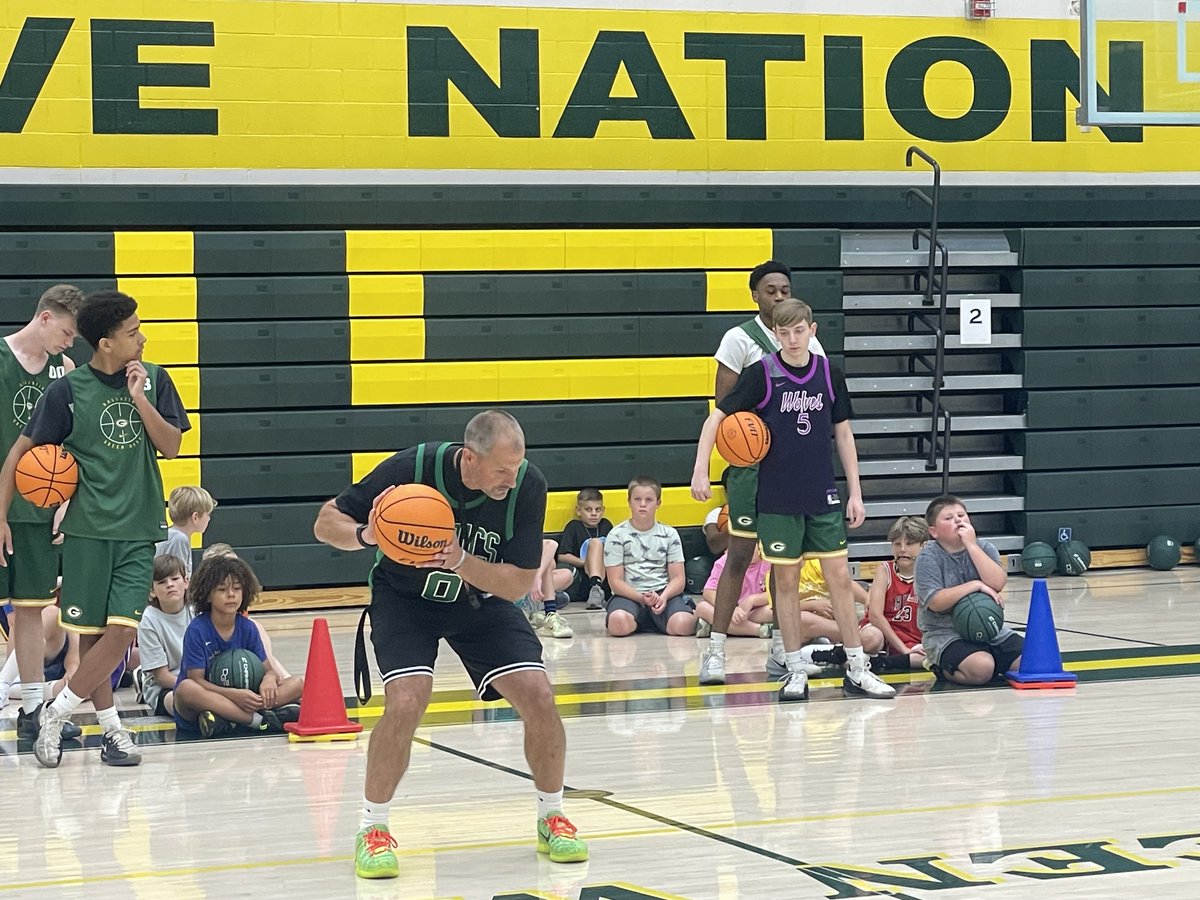 WAVEbasketball's tweet photo. '26 Green Wave Basketball Camp Photos https://t.co/nNYinJZwjw