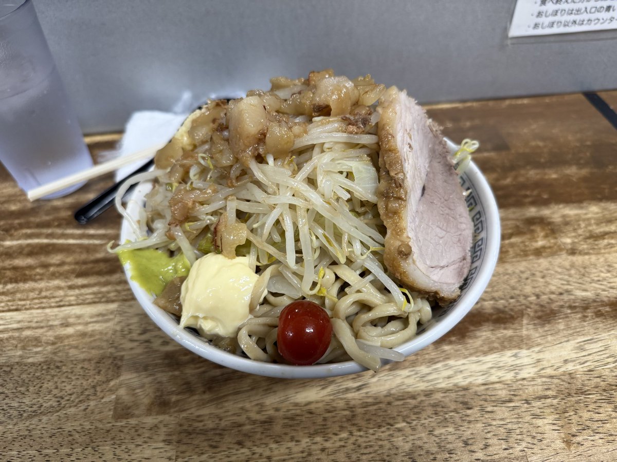 HideAnthem's tweet photo. ラーメン　マルタ
限定　「冷やし中華はじめました」　大
ﾆﾝﾆｸｽｸﾅﾒﾔｻｲｱﾌﾞﾗﾏｼ
疲れた身体に、酸味のあるゴマだれがよく絡んだ締められた麺が美味い🍜
ご馳走様です😋 https://t.co/fFsz3gARxd