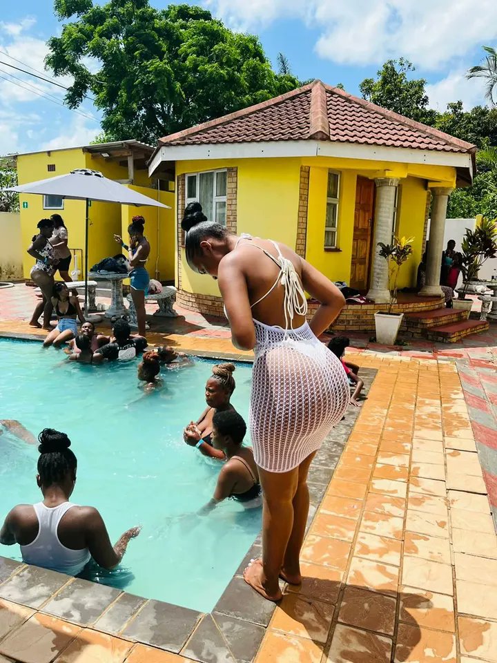 the_boy's tweet photo. Too thick you might think is BBL 🥵❤️😭 https://t.co/n0N98dIgXH