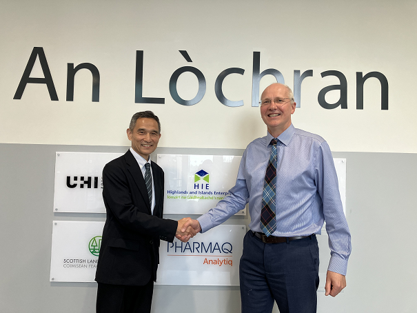 JapanScotland's tweet photo. 📰On Tuesday 2nd June, Consul General   Katsutoshi Takeda made a courtesy call on Dr Stuart Black, Chief Executive of Highlands and Islands Enterprise (HIE) in Inveness.

Read the full article on our website or other SNS channels! https://t.co/wLl14xfIvf