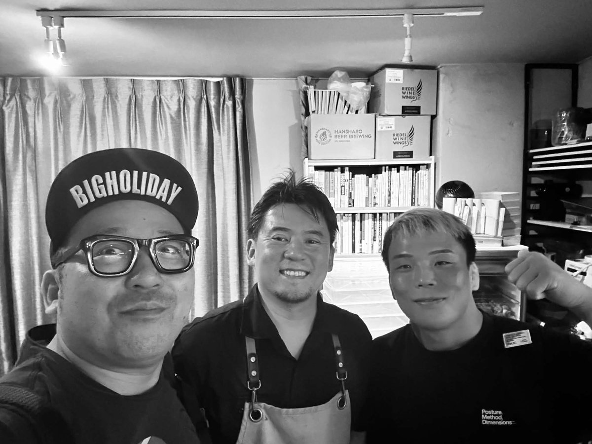 TAKAMATSUSATOS1's tweet photo. occi 五反田 さん、
最高に美味しかったです。
全部美味しかった。いやぁあ、最高でした！！！
次はベトナムにいきます！
@526g3 
竹浦さん、おめでとうございます。
また、いきましょ！
@MasakiTakeura https://t.co/2ZjBSBWlRl