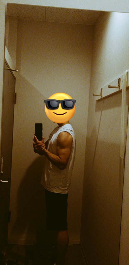 rascal_mountain's tweet photo. 肩・腕トレ完了💪

今日は横浜のエニタイムに初めて行ってきました！
急遽、行く店舗を変えることになって、短時間しかできなかったけど、しっかり肩と腕をパンプさせてきました！

レイズ系がサイドしかできなかったので、別日にリアをトレーニングしてきます。
肩をデカくしたい。
腕をデカくしたい。

#筋トレ 
#筋肉
#バルクアップ