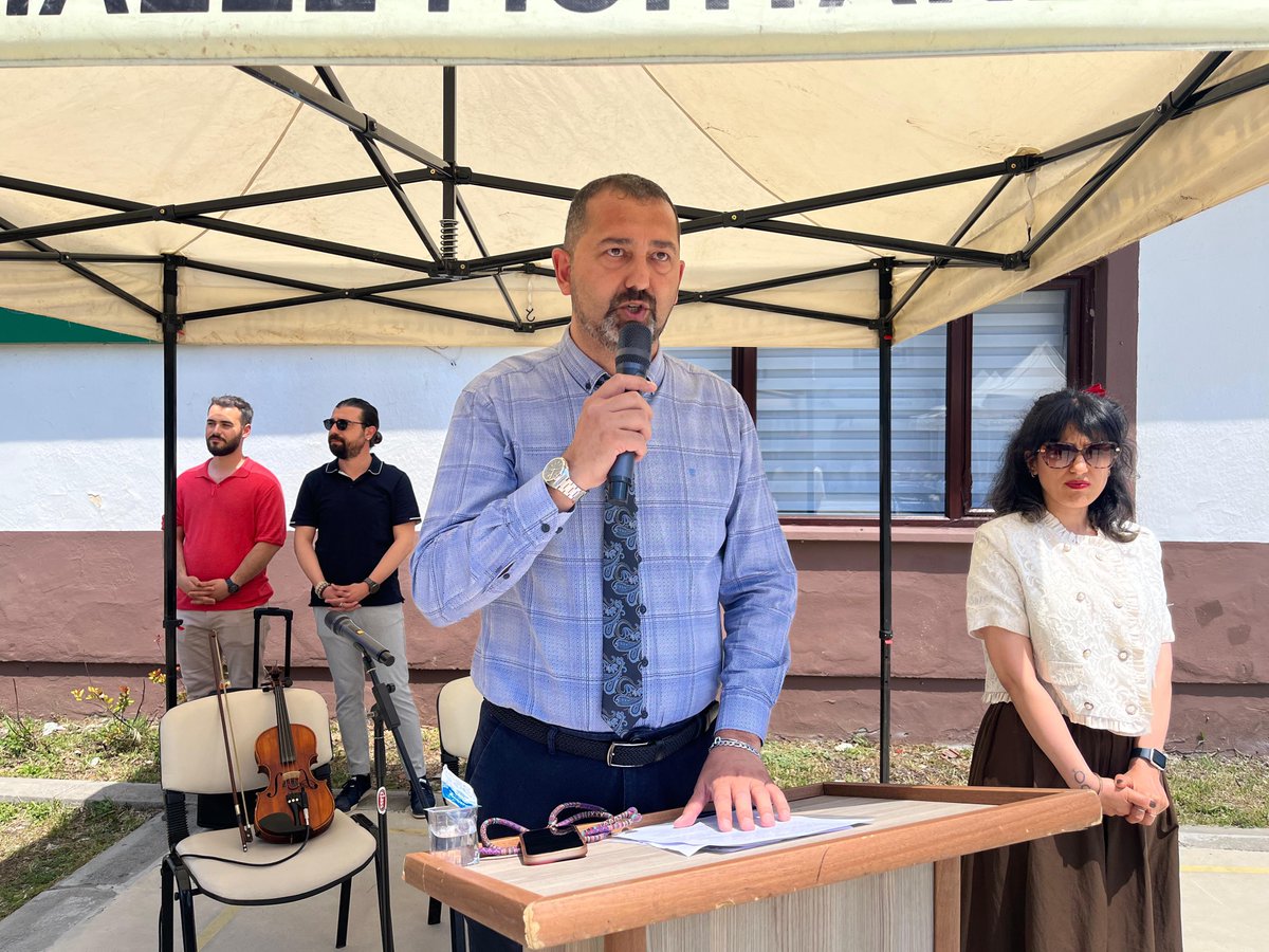 taraklimem's tweet photo. 📌 Hayat Boyu Öğrenme Haftası kapsamında Taraklı Halk Eğitimi Merkezi tarafından düzenlenen “Yıl Sonu Sergisi ve Açılış Programı” yoğun katılımla gerçekleştirildi.

@tcmeb
@Yusuf__Tekin
@dogan_rahmi
@sakaryamem 
@coskunbakirtas 
@kivci_ahmet https://t.co/915fPjVOYT