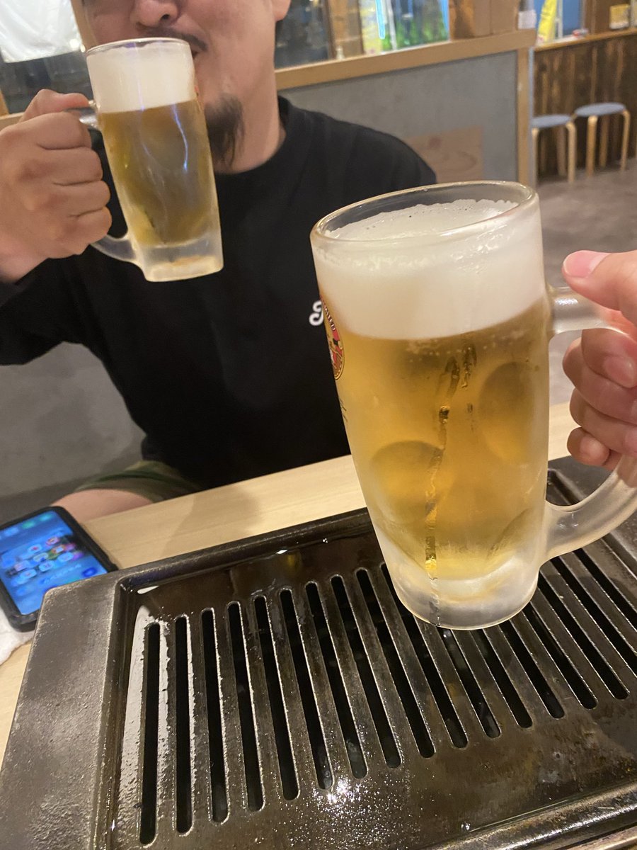asucharoo00's tweet photo. はい🫣お疲れさまっ🩵
久々に二人でこんな時間に飲みに出た🥹 https://t.co/dzP0qSdm77