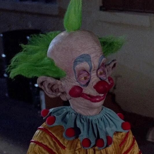 washbears_wares's tweet photo. happy summerween! 🤡🥊💚 https://t.co/KMhQzvcdRD