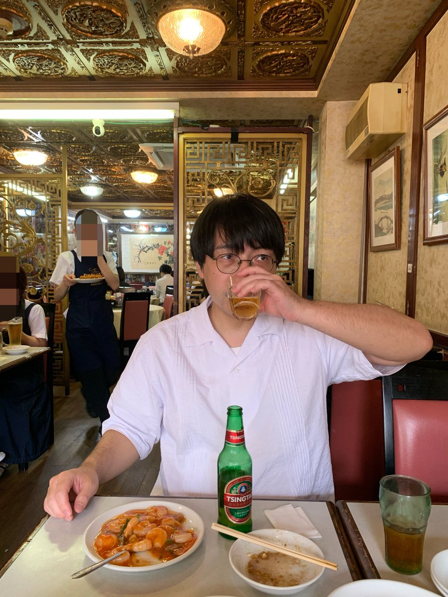 ikeshirojun's tweet photo. 水無月もあっという間に4日であっと言う間やね。
昨日『あなた以外、全員水槽』ライブと今日『デンドロビームの査定』ライブで、感謝。やね。台風も過ぎ去って無事終える事ができたね🎙️楽屋においなり感謝。うな巻き感謝。

図は中華街。 https://t.co/oer6TeifHV