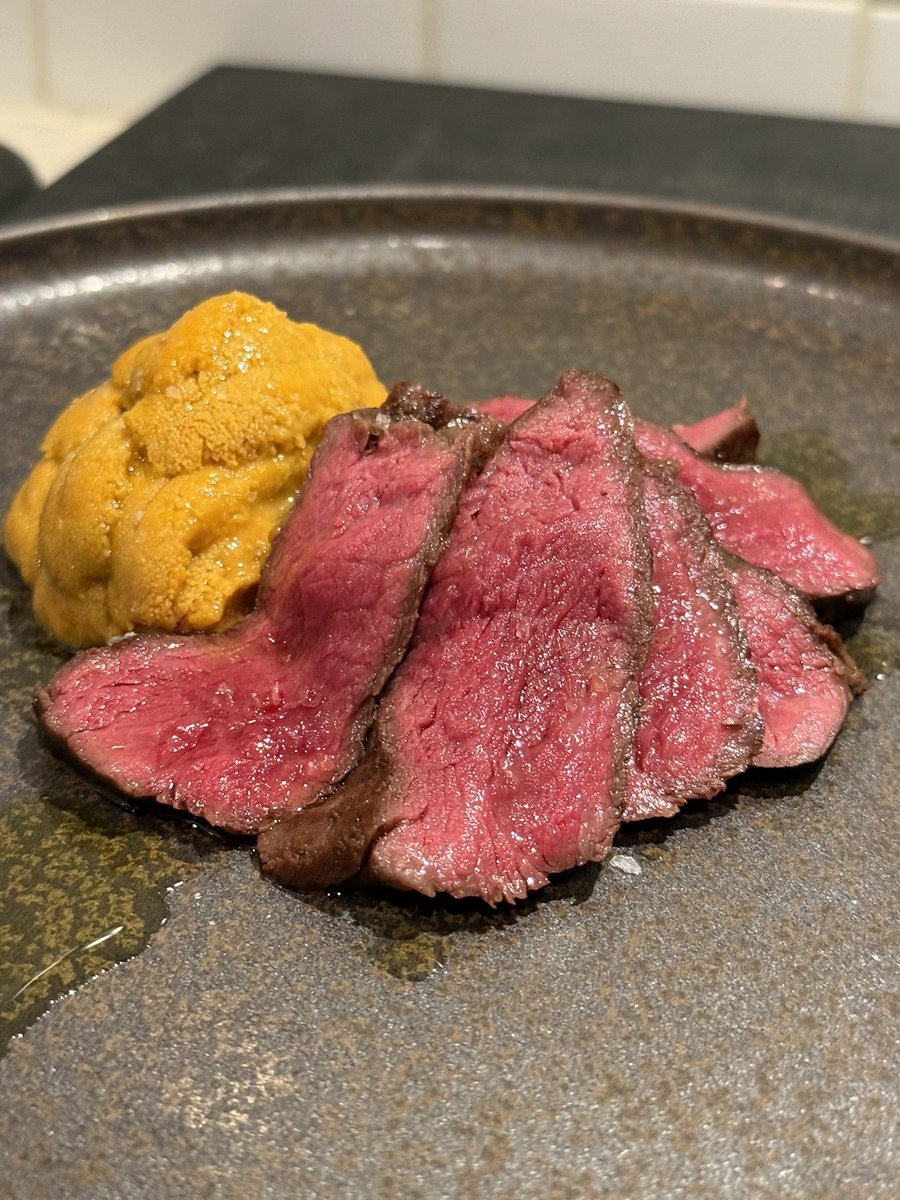 from0594's tweet photo. 雲丹と肉のエロさが異常。 https://t.co/jpwqD6gO7q