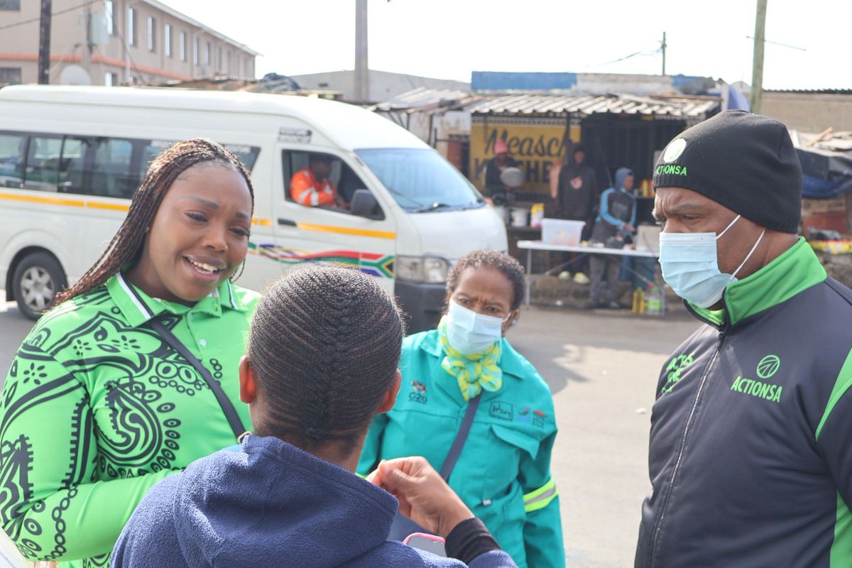 Action4SA's tweet photo. We continue with our #AReSebetseng 2.0 activities in Alexandra - bringing communities together to clean and restore pride where they live.

Originally launched in 2017 by @HermanMashaba, the campaign will be rolled out to communities across Joburg.

#OperationFixJoburg https://t.co/tmey6rk8GQ