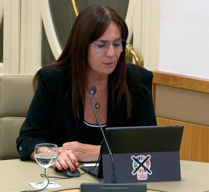 ParlamentIB's tweet photo. La Comissió ha rebutjat la Proposició no de llei del Grup Parlamentari VOX, defensada per Manuela Cañadas (@ManuelaSesIlles), relativa a prioritat nacional https://t.co/5atgdpSFSb
