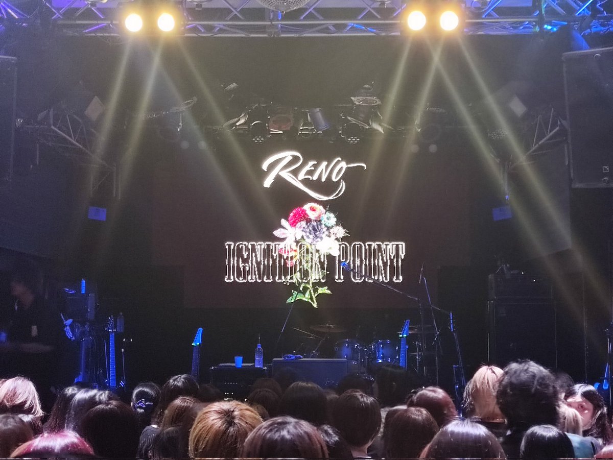 syu5_8's tweet photo. RENOさん、誕生日おめでとうございます✨
バースデーLIVE🎸昨年に引続き最高でした。

そして、CD＆ツアー発表ありがとうございます。

楽しみにしてます✨️ https://t.co/x5Q3dI1HHD