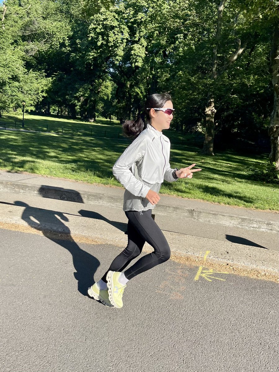JRNHeadlines's tweet photo. Amisa Murayama and coach Masamori Kabuki of Tohoku Fukushi University checking out Central Park ahead of Saturday’s Mastercard New York Mini 10k. https://t.co/AQTG3ix0T0