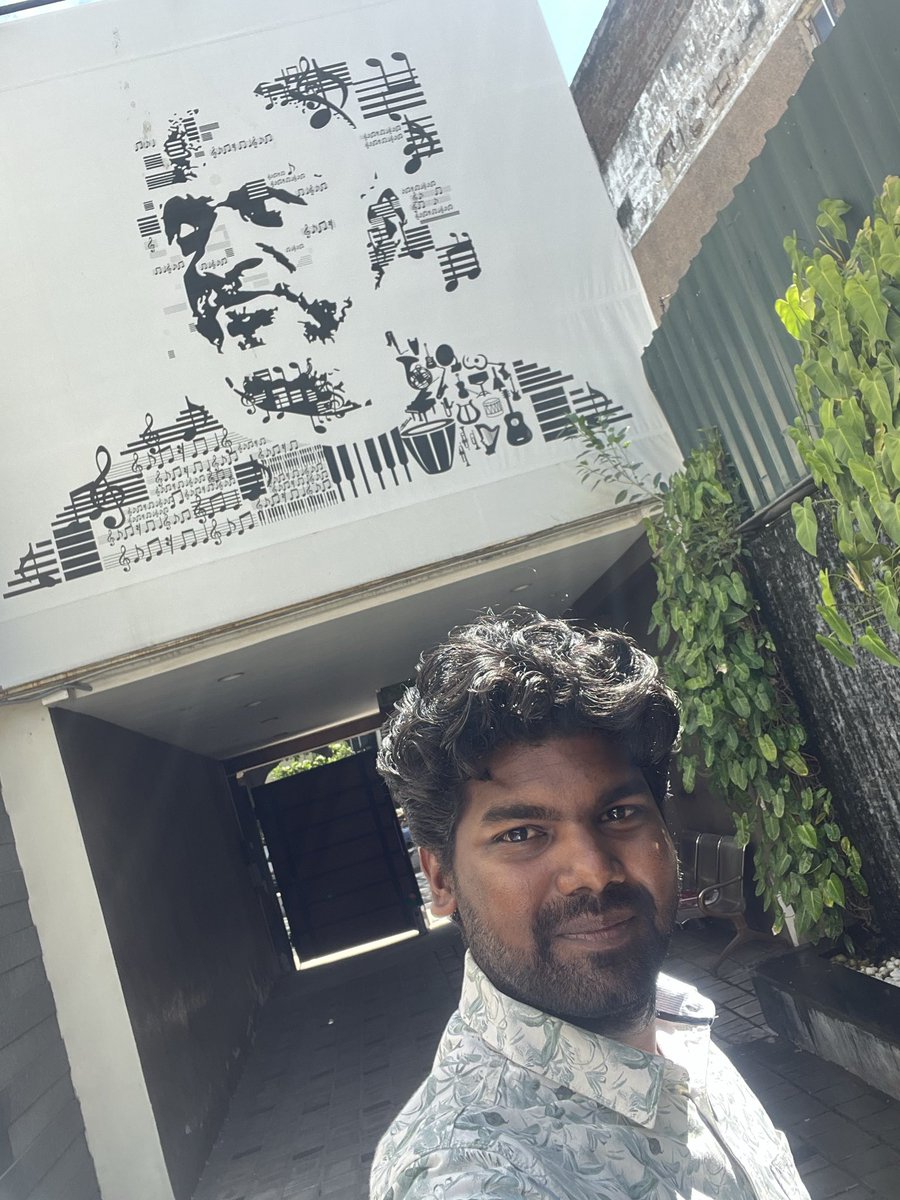 19Zhakaram's tweet photo. இசைஞானியின் தரிசனம்… 🎶✨ https://t.co/AYHOosZOcq