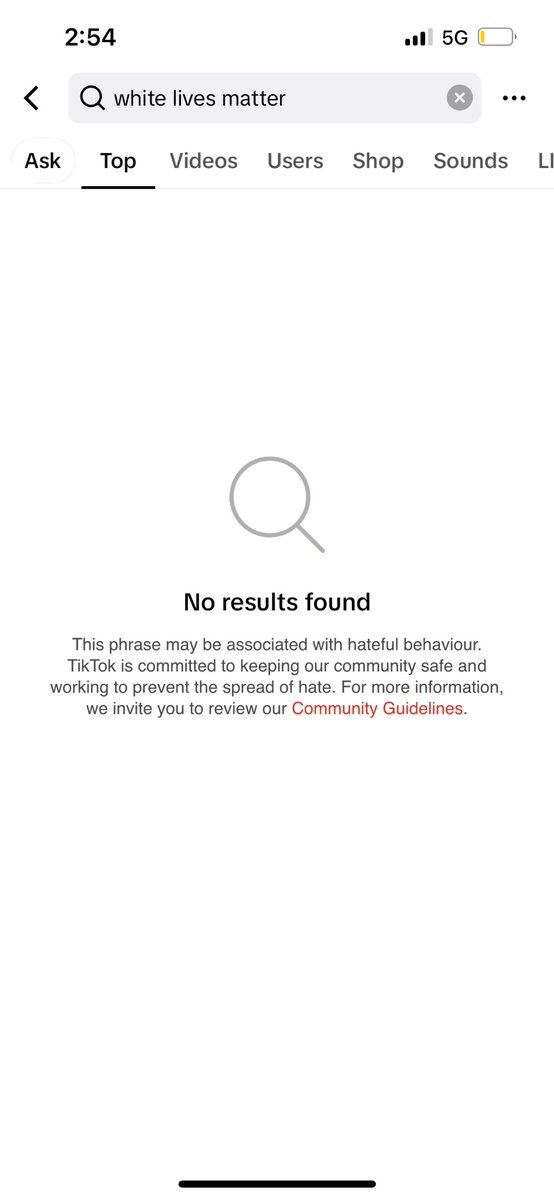 Fuelmie's tweet photo. 🚨BREAKING:

tiktok has BANNED the phrase “white lives matter” from their platform, alleging that it spreads hate

this is disgraceful behaviour from tiktok, and an insult to thousands of white victims of racism in the uk and worldwide

abhorrent behaviour https://t.co/hmRJkAICfV