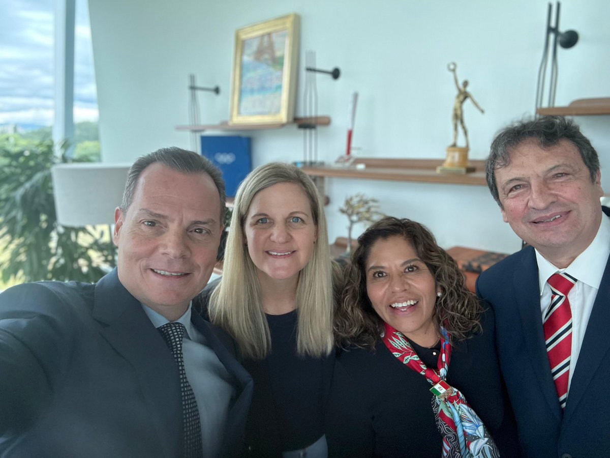 COM_Mexico's tweet photo. La presidenta del Comité Olímpico Internacional, Kirsty Coventry, se reunió con María José Alcalá Izguerra, presidenta del Comité Olímpico Mexicano; el Sr. Olegario Vázquez Aldir, presidente de la Academia Olímpica Mexicana, y el Lic. Mario García de la Torre, nuestro secretario general, en un encuentro que impulsará el desarrollo del movimiento olímpico en México.

Durante la reunión se reafirmó el compromiso de sumar voluntades y fortalecer la cooperación institucional en favor de los atletas y del deporte olímpico mexicano.