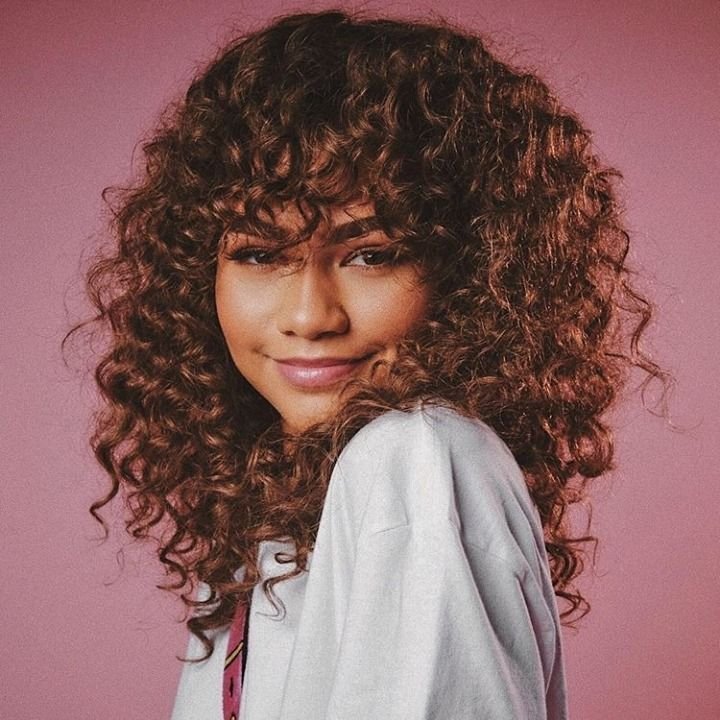 zenssdayaa's tweet photo. I love Zendaya with her curls https://t.co/TzJP43JK9E