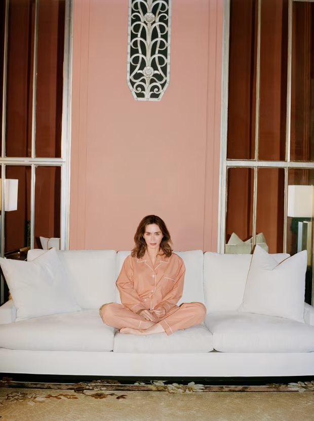 emilybluntfiles's tweet photo. Emily Blunt photographed by Sean Thomas for the WSJ Magazine. https://t.co/G4G5WGZ2Hh