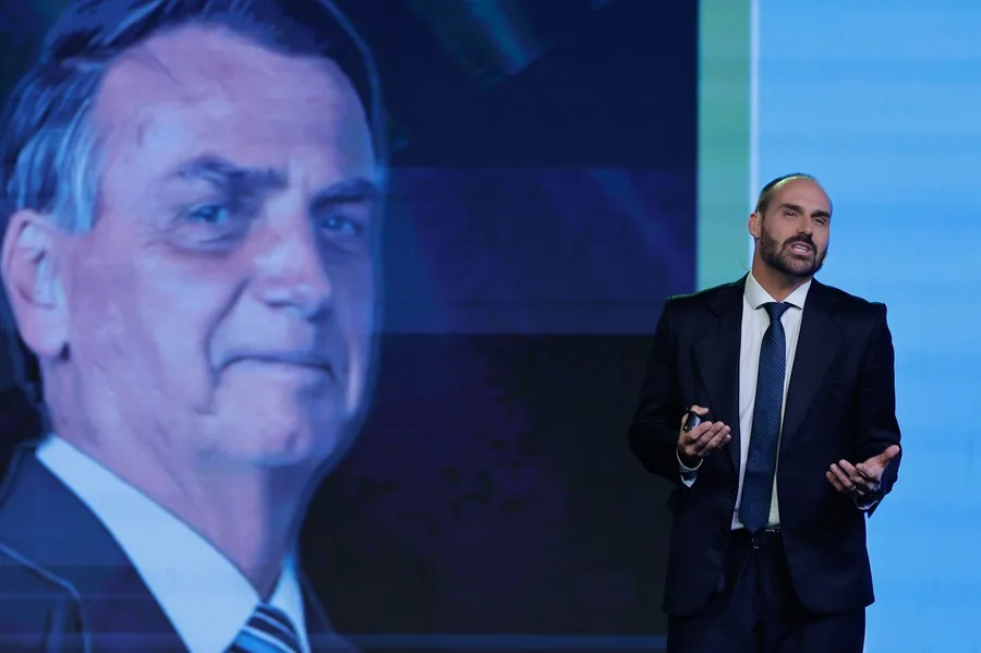 BSI_Updates's tweet photo. Brazilian Prosecutors Seek Conviction of Bolsonaro’s Son on Charges of Coercion

https://t.co/ZbcwNkvJQp https://t.co/HgBxBxIHLH