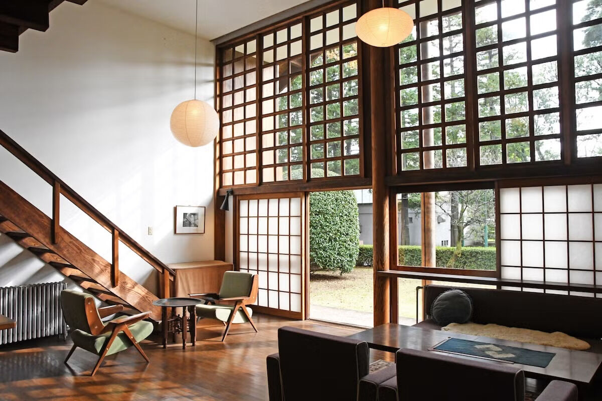 ELLEDECOR_Japan's tweet photo. 建築家・実業家の自邸、空間を堪能できる見学可能な名建築10選
https://t.co/mJBAKC9Clt

「前川國男邸」や「土浦亀城自邸」など、明治から昭和にかけて建てられた、特徴ある邸宅を厳選してご紹介。そこかしこに漂うかつての住人たちの空気を感じ取ってみて。 https://t.co/qVcSV1cjjs