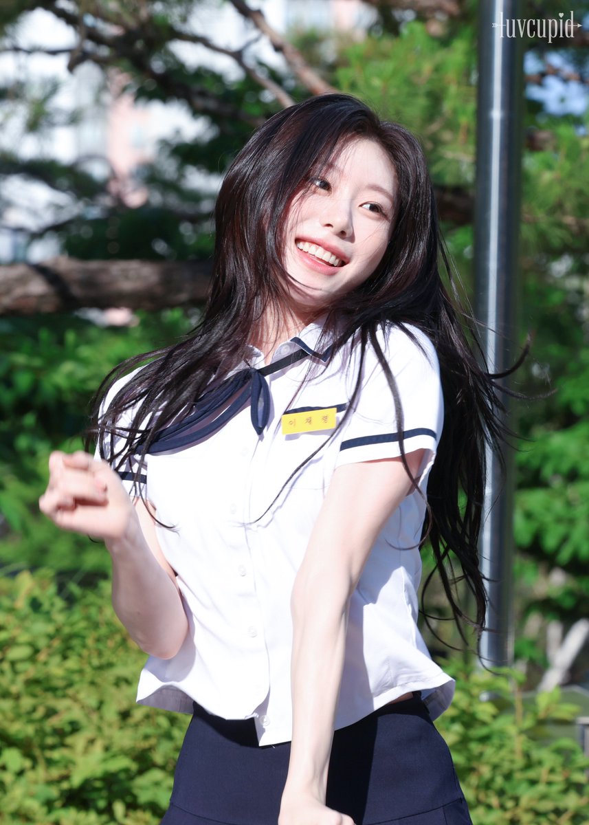 luvcupid_rj's tweet photo. 260530🤍캐치캐치
#령원한_믿지의_모토_이채령
#ChaeryeongDayForever
#ITZY #있지 #CHAERYEONG #채령 https://t.co/KyIDvOHOno