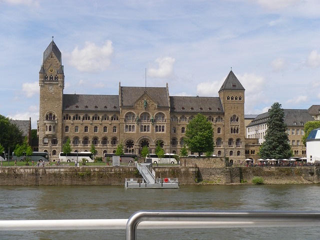 destaedte's tweet photo. #Koblenz - an Mosel und Rhein, #Wetterau - nordöstlich von Frankfurt am Main, #Weimar - Hotel Amalienhof, #BlankenfeldeMahlow - Van der Valk Hotel Berlin Brandenburg: https://t.co/vveAfSk7tH https://t.co/2H5BRP06hC