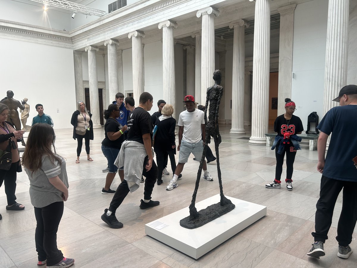 CheektowagaCSD's tweet photo. Students in Mrs. Rousset’s class enjoyed a visit to the AKG, where they explored the galleries and viewed famous works of art by artists they’ve been learning about in art class. It was a wonderful opportunity to connect classroom learning with real-world artistic experiences! https://t.co/8vzVANCTGh