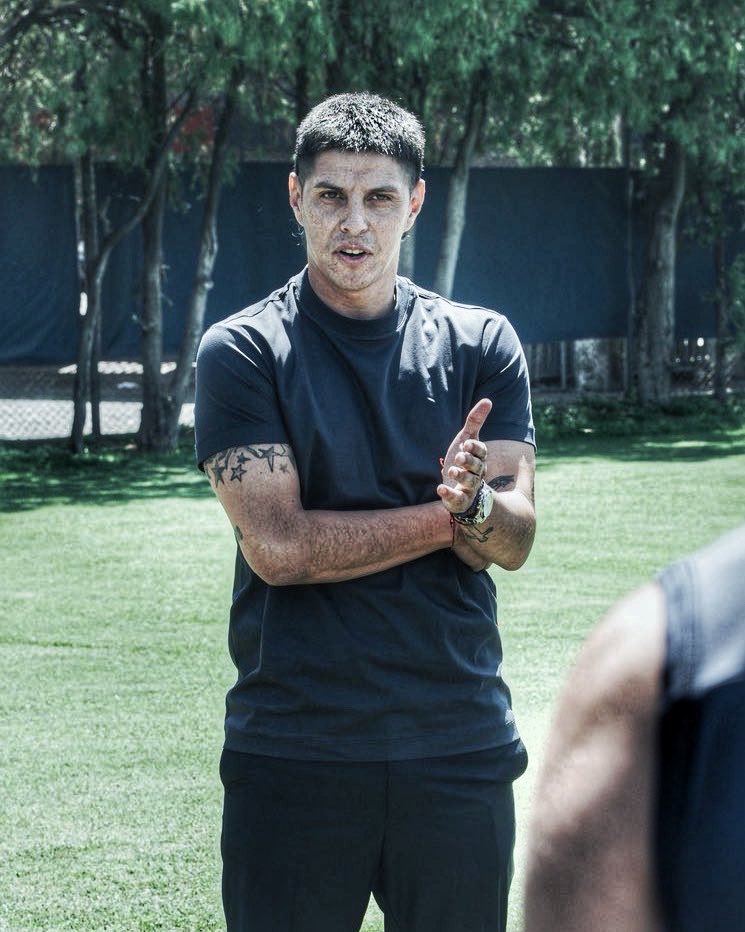 DebateSL's tweet photo. 🚨⚠️ Pablo César #Barrientos podría CONTINUAR en la estructura de fútbol. 

➡️ MUY BUENA reunión entre “Pitu” y los nuevos encargados del área. Seguirán las charlas. 

ℹ️ @Gonzaaorellano https://t.co/sImonHh5OC