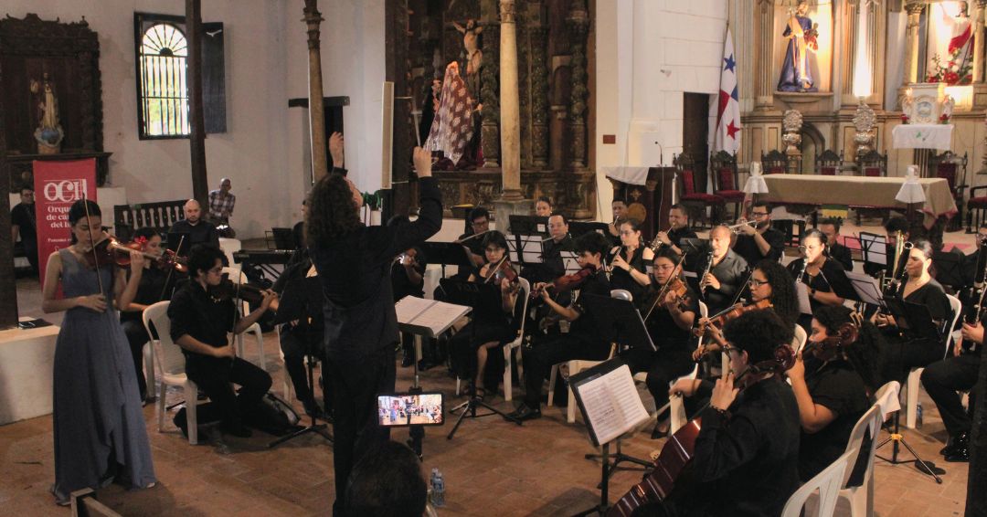 FUNIBER's tweet photo. 🎻🌎 La música tiene el poder de conectar personas, culturas y conocimientos. 

La gira musical de Gil de Gálvez (@GildeGalvez) recorrió Ecuador 🇪🇨 y Panamá 🇵🇦 con conciertos, conferencias y masterclass que promovieron el aprendizaje, el talento y el intercambio cultural entre estudiantes, profesionales y amantes de la música.

Impulsada por la Obra Cultural de FUNIBER, junto a la Universidad Europea del Atlántico y la Fundación Hispania Música, esta iniciativa reafirma el compromiso con la difusión del arte y la educación. 🌎🎶

Gracias a todos los participantes por hacer posible esta experiencia inolvidable. 💙

Conoce más: https://t.co/XkN9HT59X4