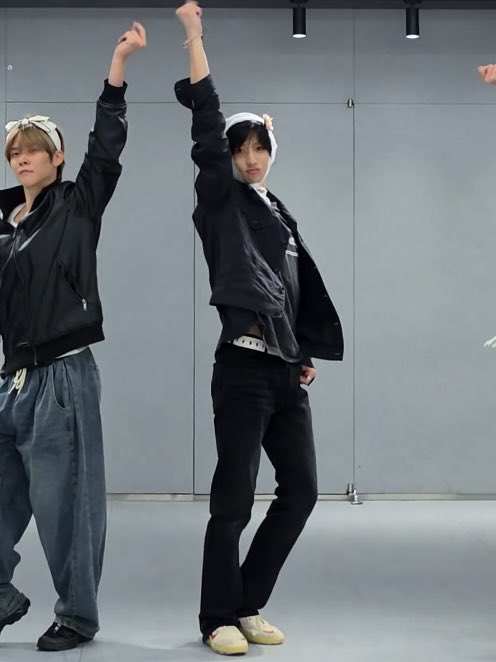 antoncapture's tweet photo. 260603 'Apink - NoNoNo' Dance Practice (RIIZE OFFIICE Ver.)

🔗 https://t.co/wd9ct17XjG

#ANTON #앤톤 #アントン #RIIZE #라이즈 https://t.co/WWhvPyHJbb