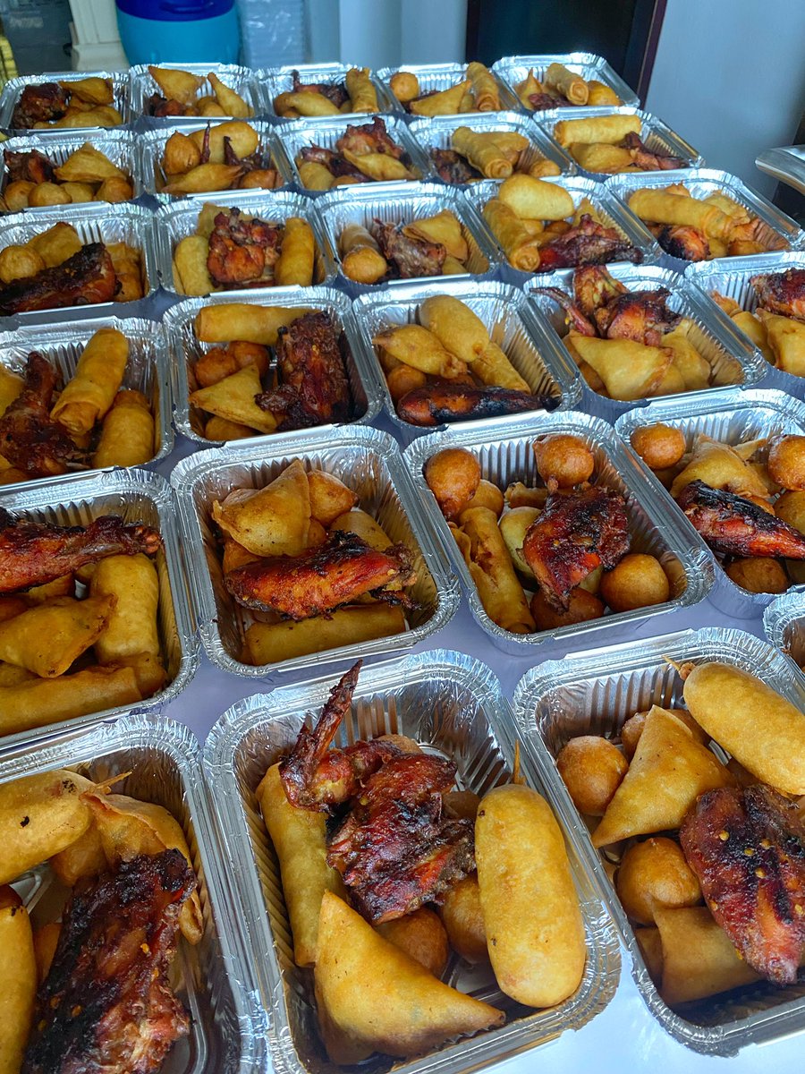 lizchops's tweet photo. Looking for where to get crispy and crunchy small chops with the best filling in Ibadan? 

Send us a dm to book for your small chops for any type of celebration !! We are your no 1 small chops plug in Ibadan https://t.co/AiiIpRIONe