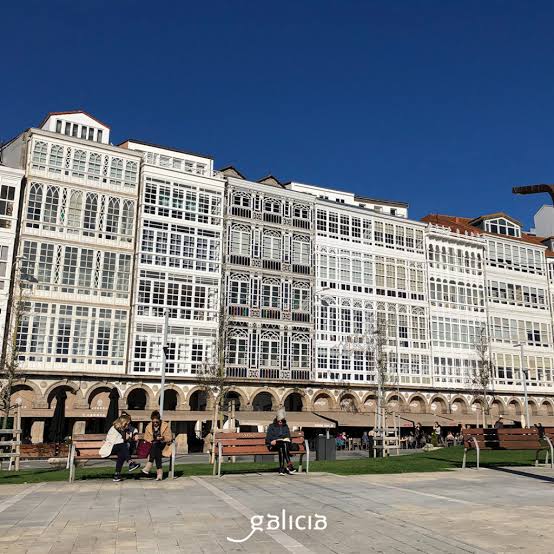 nbardio's tweet photo. @pamplinero @_danitorres___ @ABRNBRC El peimero podía pasar, dese luego. Los otros 3 no.  Los de Coruña también se parecen, pero son de otro rollo. Predomina el blanco. https://t.co/GYq3PnRLaX