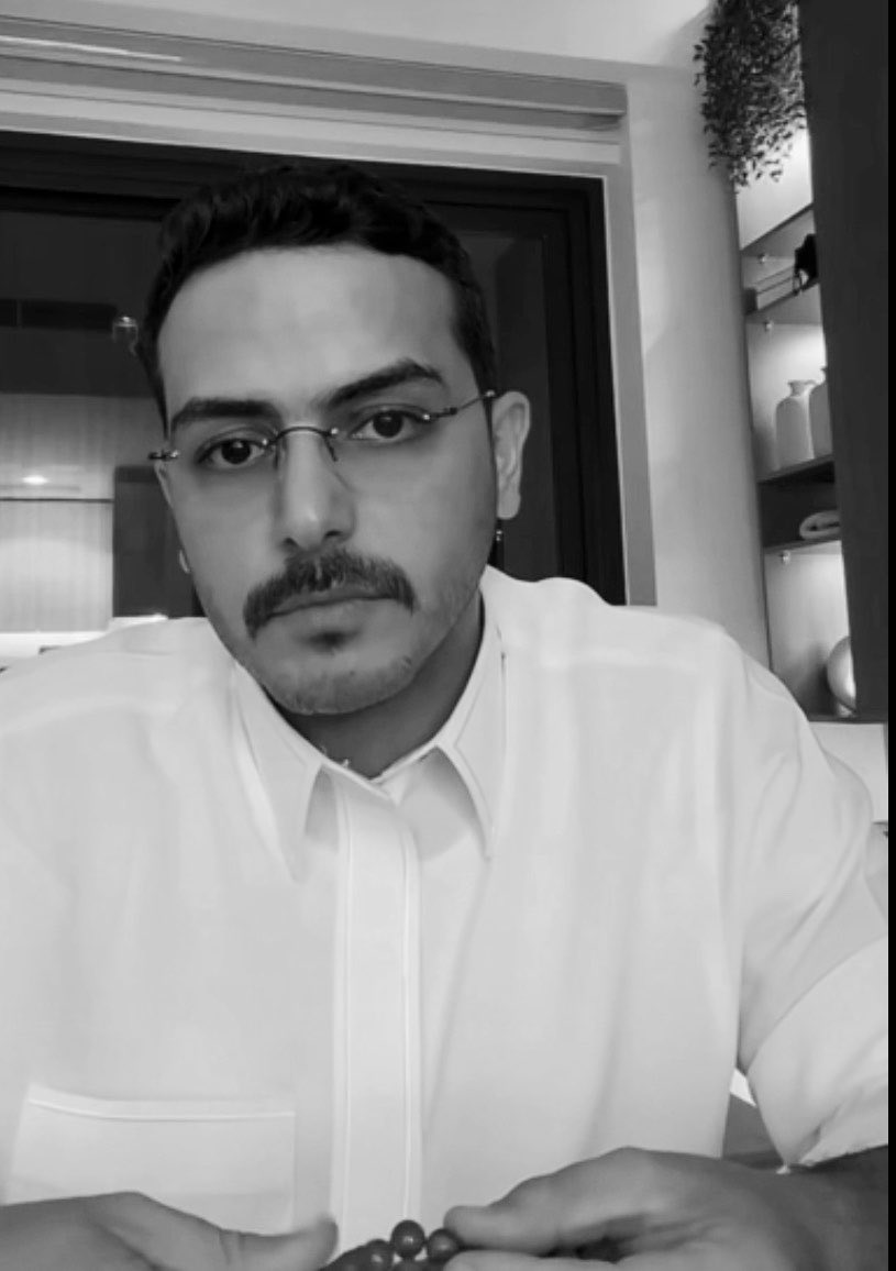 themoon_398's tweet photo. "لله درّي على الصّبر وعلى الاعتياد 
أواجه الوقت صلب وخاطري ما حكى "
#سلطان_بن_نايف |@snaif111 https://t.co/JJ96yIZLvX