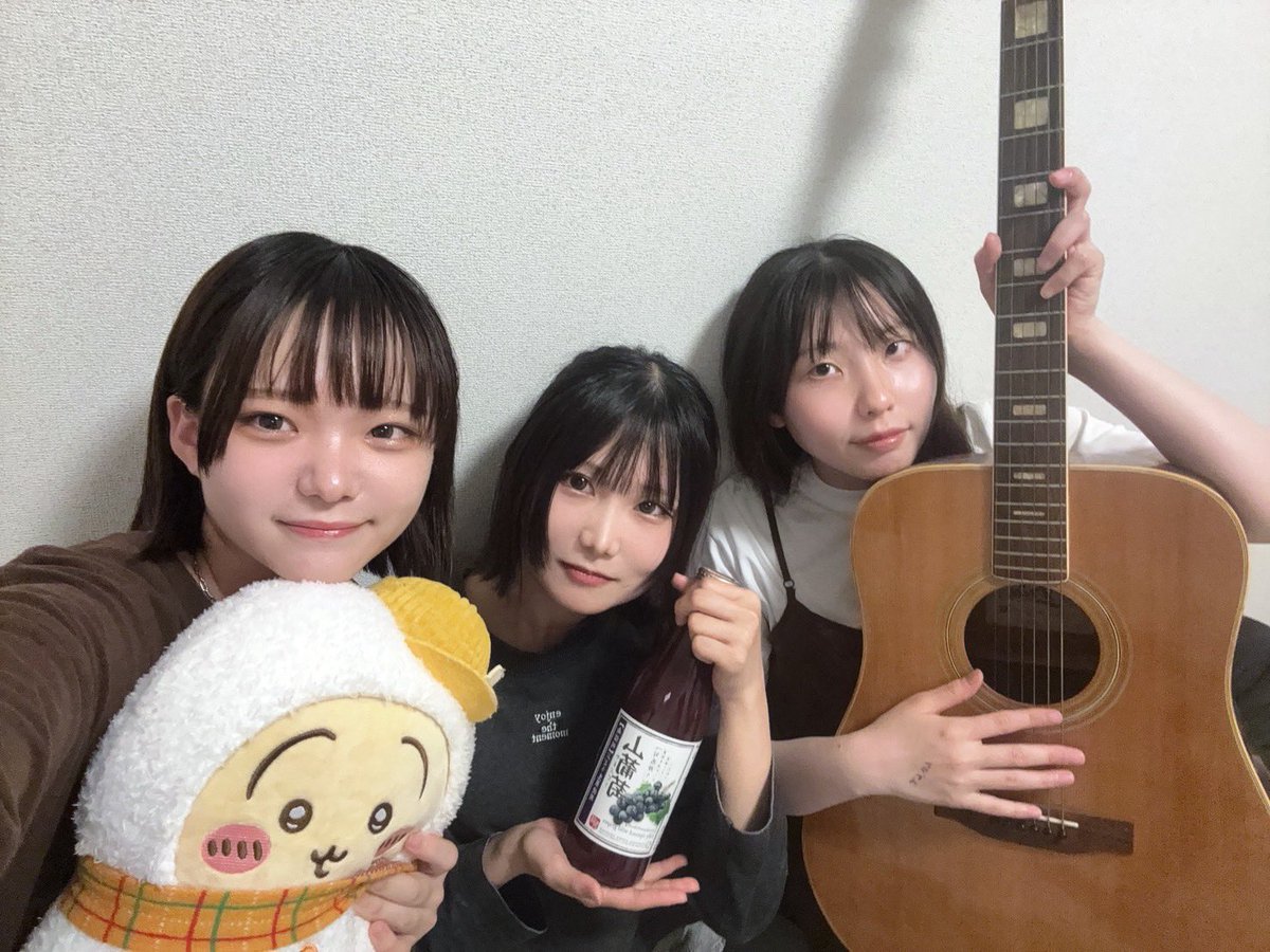 h_sat0's tweet photo. 𖤐夜のネコたちフォト🐾
本番まであと1ヶ月！！！！頑張ります！！！メラメラ！！🔥🔥🔥 https://t.co/NtPXxjSx3p