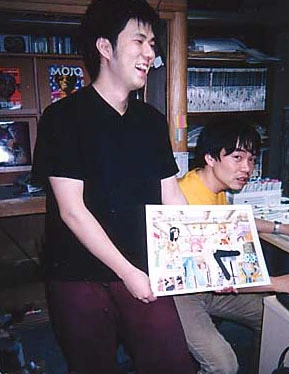 GearFiveOP's tweet photo. Sigo actualizando mi web sobre One Piece, de hecho, he realizado algunos cambios y añadido contenido muy interesante.

Por ejemplo, en la sección dedicada a Eiichirō Oda he incorporado muchísimas curiosidades sobre el autor.

Os dejo una de ellas:

Antes de alcanzar la fama, Oda atravesó años muy difíciles. En 1996 confesó que pasó dos años dibujando mangas que eran rechazados constantemente por sus editores. Sentía que su sueño de convertirse en mangaka se alejaba cada vez más. Finalmente decidió apostar todo a una última carta: una historia de piratas llamada Romance Dawn. Según sus propias palabras: "¡Vamos, Luffy! ¡Hazme un mangaka!".

Link para ver más: https://t.co/8ByMpTGRDi (abajo de todo)

PD: Gran parte de las curiosidades incluidas en la web han sido recopiladas gracias al trabajo de Sandman, y ya le di los créditos en la misma.

#OnePiece