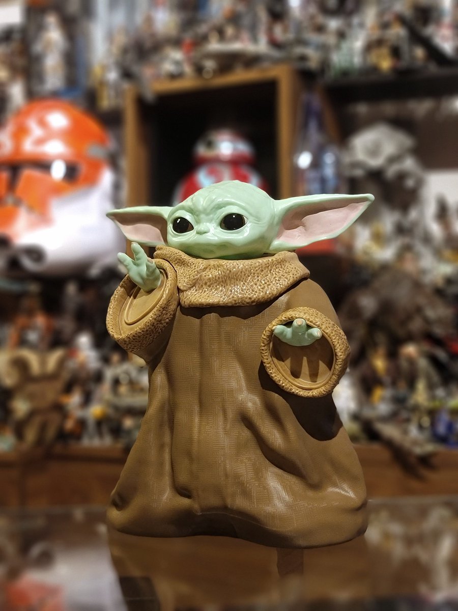 スターウォーズ　グローグーポップコーンバスケット ⓖⓞⓞⓓⓢ日本未発売のグローグーポップコーンバケットをゲット～✨顔