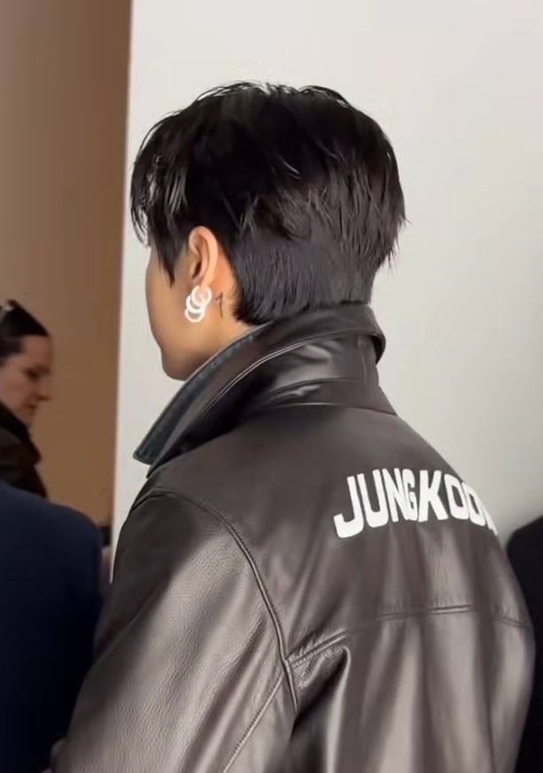 dreamjeons's tweet photo. the customised “JUNGKOOK” jacket, the 7 tattoo, the earrings.. oh this diva! https://t.co/IfJzGaT9WT