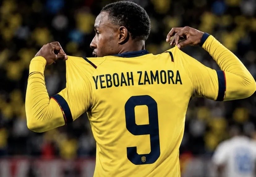 SbastienMlires1's tweet photo. 🇪🇨 John Yeboah (25) nació en Hamburgo🇩🇪, su padre es ghanés🇬🇭 y su madre es de Milagro🇪🇨 
El 9 de la Tri jugará con los apellidos de su padre y su madre en su dorsal. Yeboah estará con Plata y Valencia en la delantera de la Tri. Será su 1r mundial. https://t.co/T0UuDFofnh
