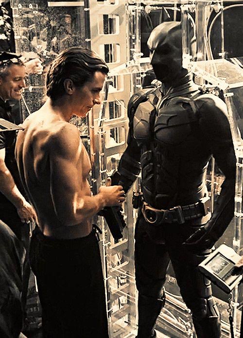 OTonPing's tweet photo. คริสเตียน เบลร่างทอง ยกให้แบทแมนไตรภาคหล่อ หรู รวย ร้ายกาจ 😍
#Christianbale https://t.co/WuWNwsGRC5