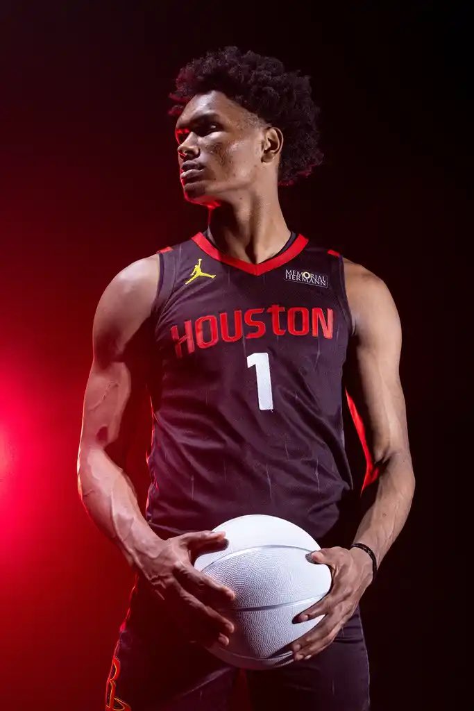 BinkleyHoops's tweet photo. Here is a better look at the jerseys https://t.co/BXxEWCYQ4C