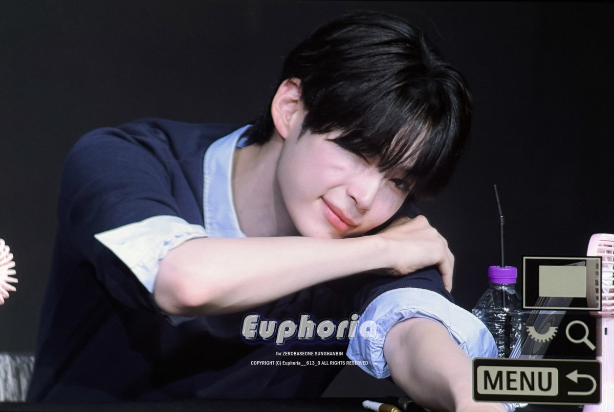 Euphoria__613_0's tweet photo. 260604 헬로라이브 pre
#ZEROBASEONE      #ZB1      #제로베이스원      #성한빈 #SUNGHANBIN #ソンハンビン https://t.co/OaLlAS3Cgb