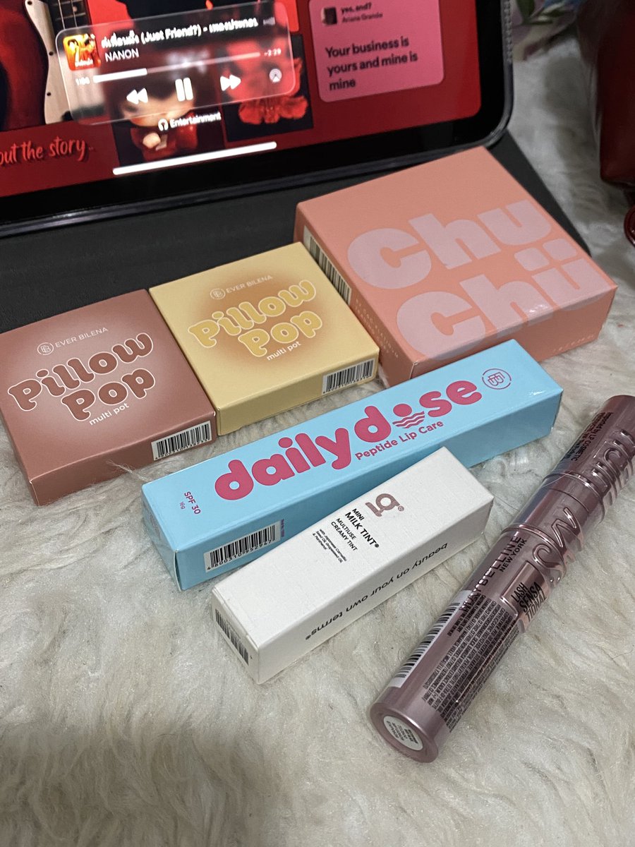 mxv_archives's tweet photo. Wts lfb ph make up

— brandnew 
— never used

Php 1,500 set

ever bilena, chuchu beauty, maybelline, grwm https://t.co/TwCMbMHOR0